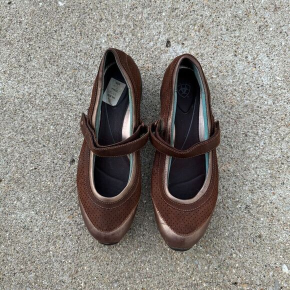 ARIAT Mary Jane Shoes Womens Size 9.5 Brown Metallic Leather Strap Perforated - Picture 1 of 9